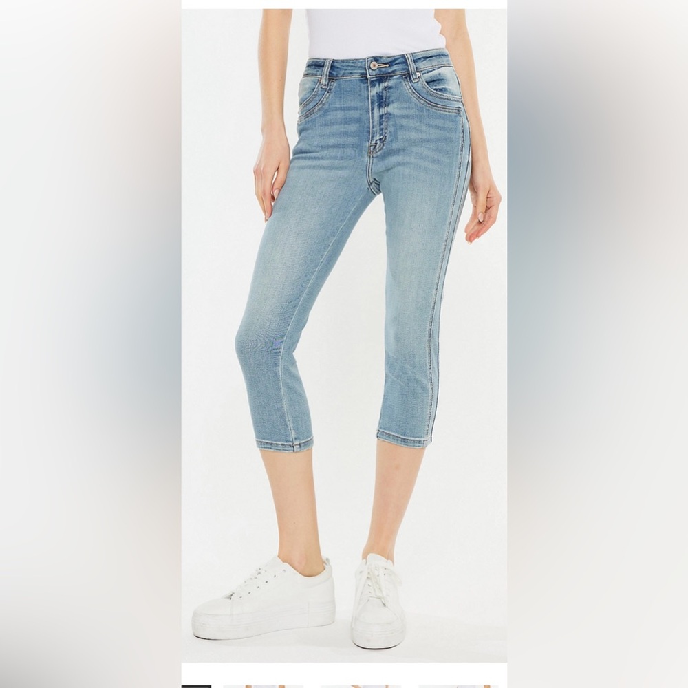 KanCan Light High Rise Side Seam Capri jeans women’s size 30 Maurices Exclusive